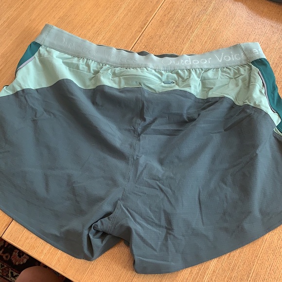 Outdoor Voices Exercise Shorts Size Large - Picture 2 of 3